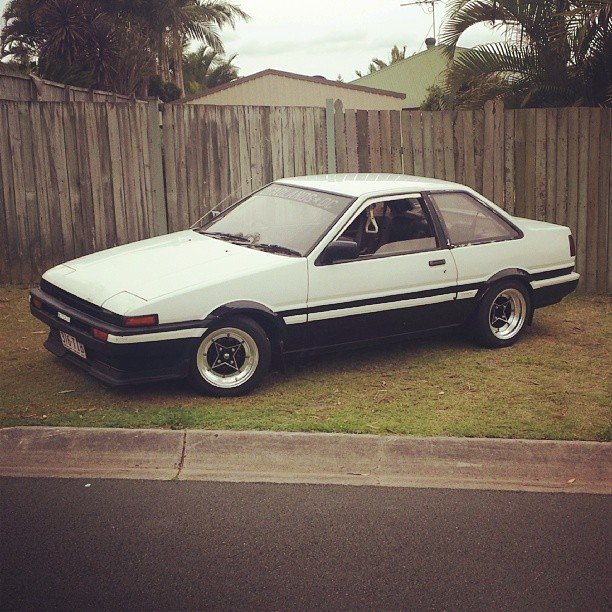 Funny looking Nissan...