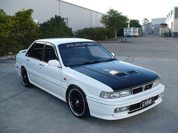 VR4 Galant