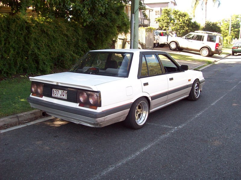 1992 Nissan pintara ti #4