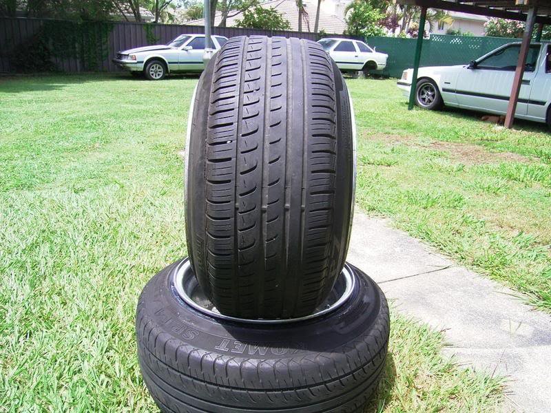 r15s tyre size
